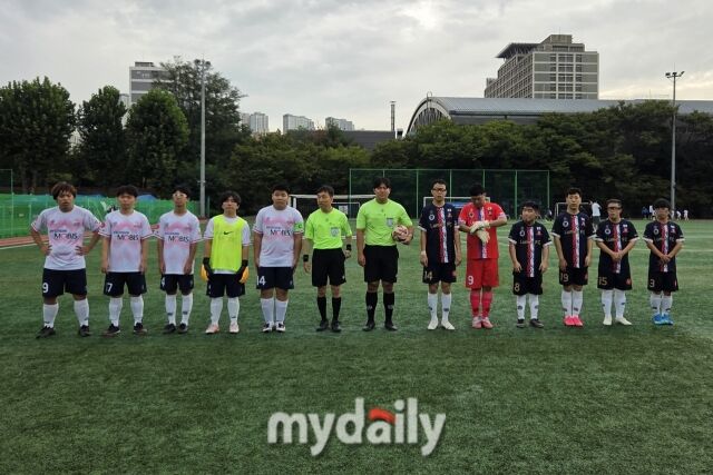 한국문화스포츠연맹이 13일 아주대학교에서 '축구로 하나되는 발달장애 축구팀!'이라는 주제로 수원루멘FC와 해치서울FC의 오프닝 경기를 개최했다./아주대학교=노찬혁 기자