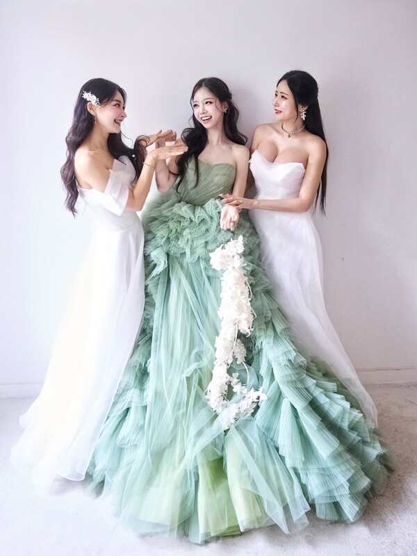 모델 한민영과 이은서, 김세라. SNS 갈무리