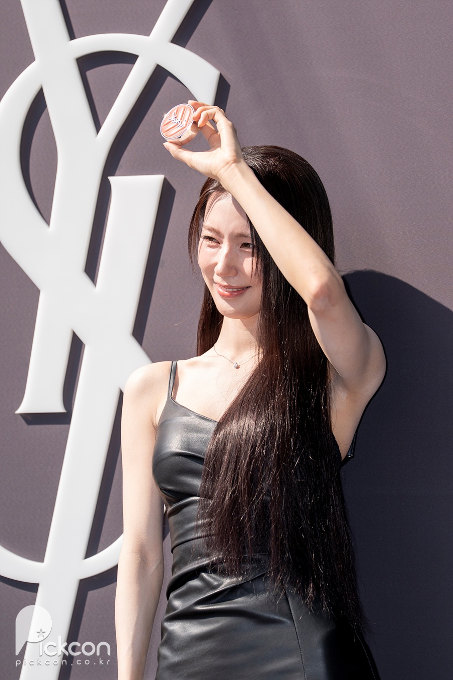 입생로랑뷰티 포토월 / 사진: 픽콘DB