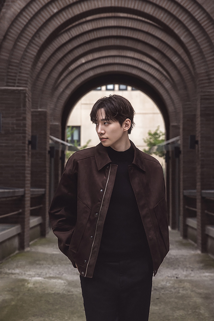 이준호, 일상과 포멀의 경계를 넘나드는 가을 스타일 제안 [화보]