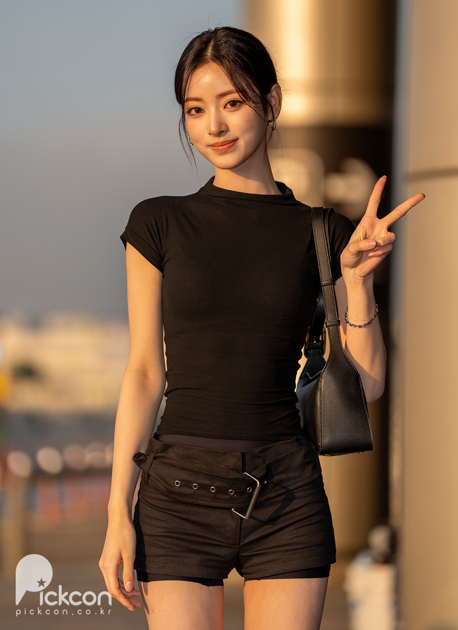미야오 안나, '미묘' 그 자체…사람 홀리는 '깜고' 비주얼 (포토)