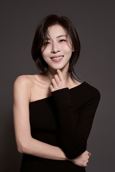 배우 하지원이 영화 ‘비광’으로 스크린에 돌아온다. / 해와달엔터테인먼트