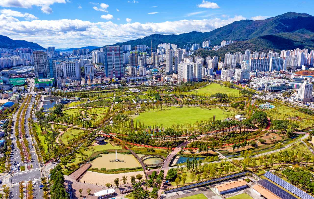 부산시민공원 전경 / 사진=부산관광공사 써머트리 이음미디어