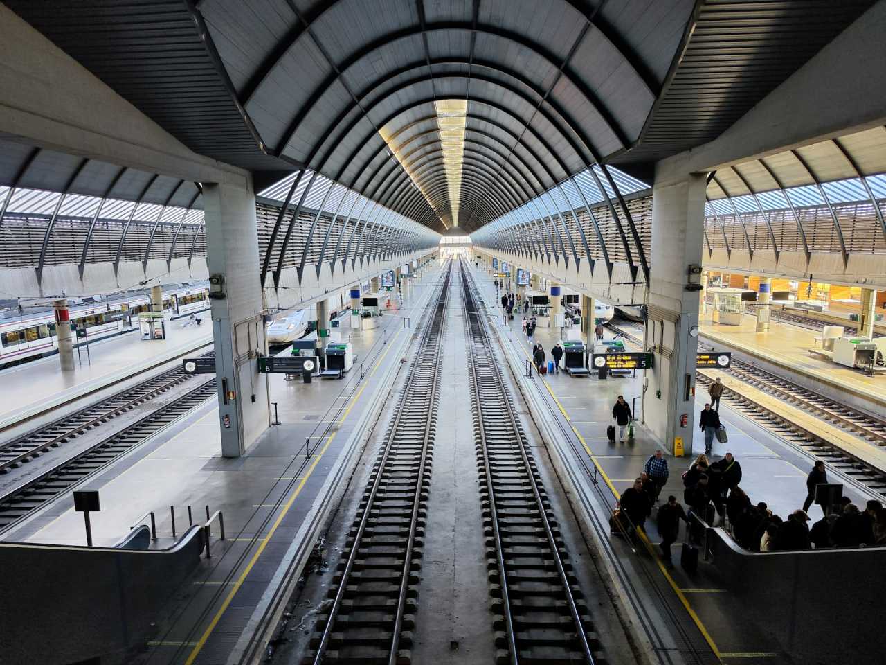 출발 전 예약하기 / 사진=unsplash