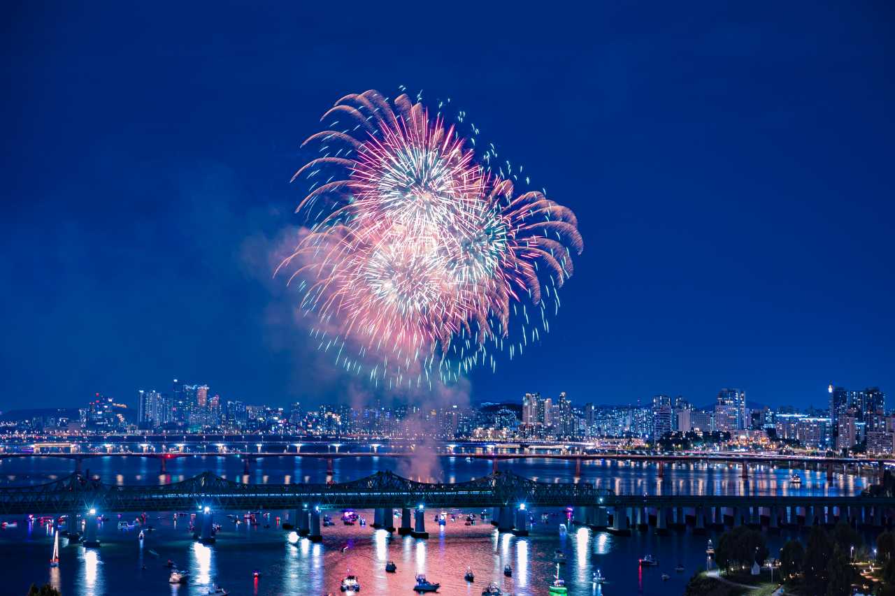 서울세계불꽃축제 숨은 명당(사진은 2023년 모습) / 사진=서울관광재단