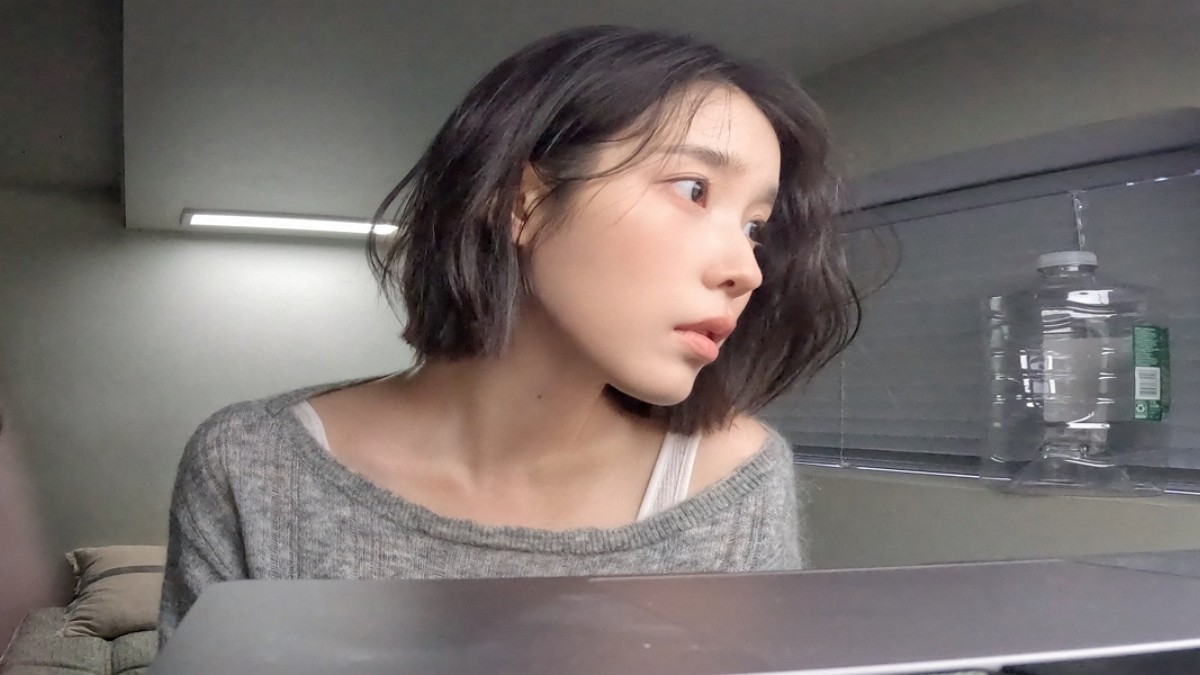 [사진=아이유 SNS]