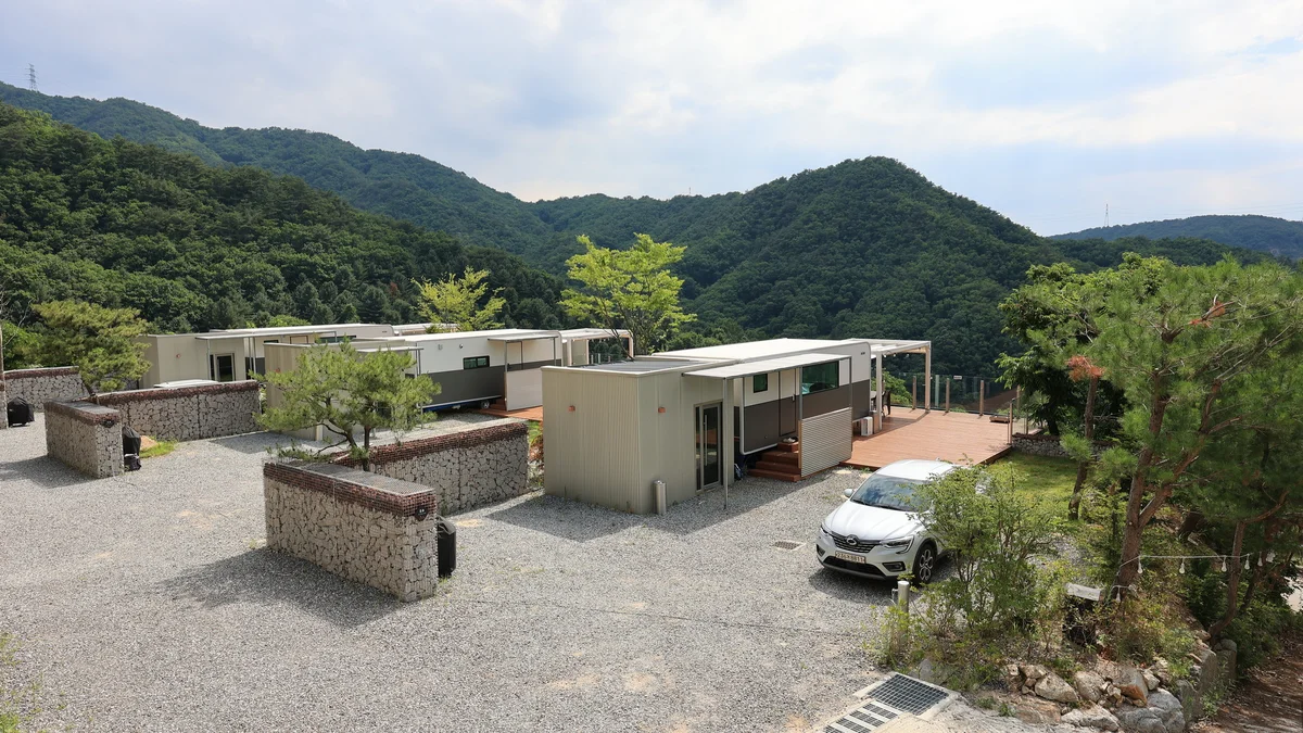 포천 몽롱한노을 카라반 캠핑장
