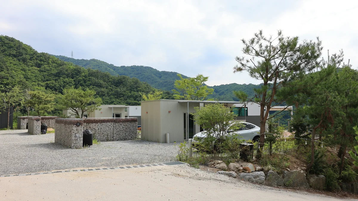 포천 몽롱한노을 카라반 캠핑장