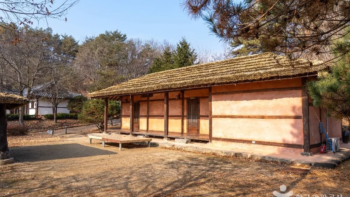 호반 캠핑장 & 글램핑 카라반 춘천점