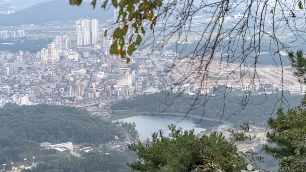 설봉산