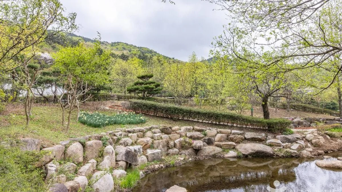 화명수목원
