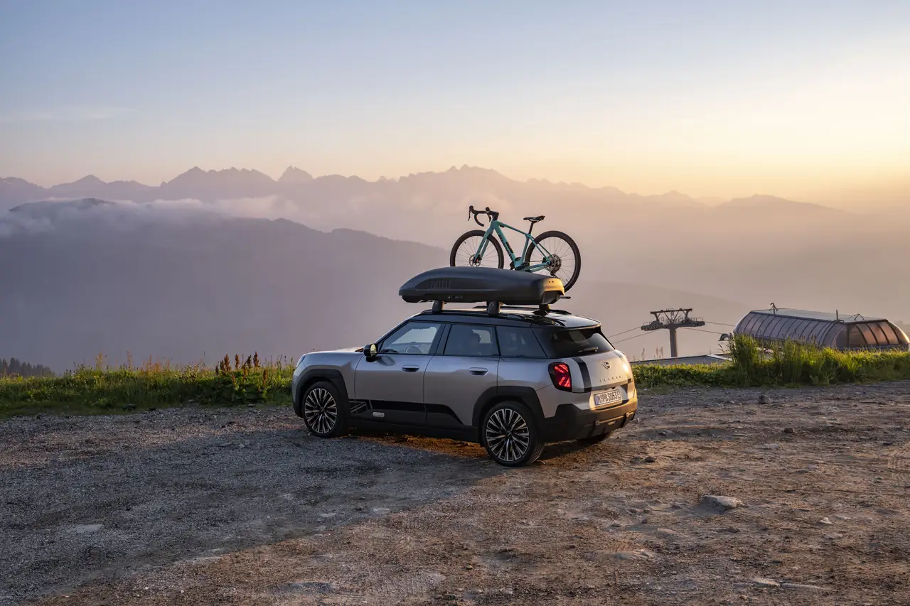 MINI Aceman / BMW
