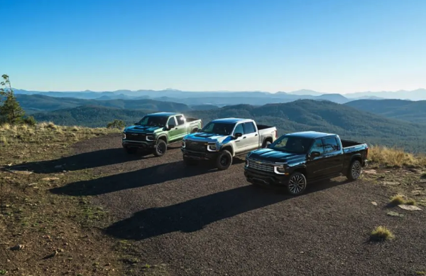 신형 듀라맥스 8.3 디젤 몽구스 출력 토크 제원 정리
