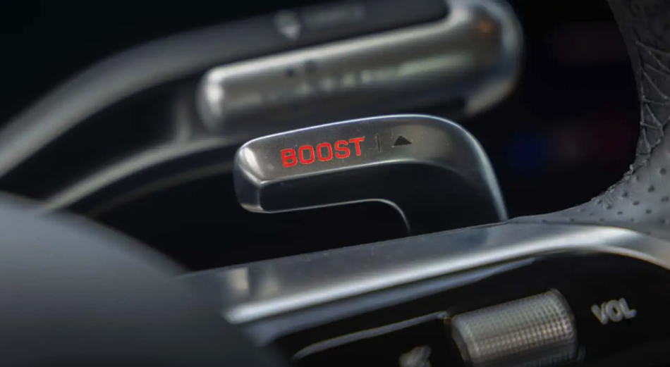 메르세데스 AMG GT SUV 10월 17일 공개 1000마력 넘을까