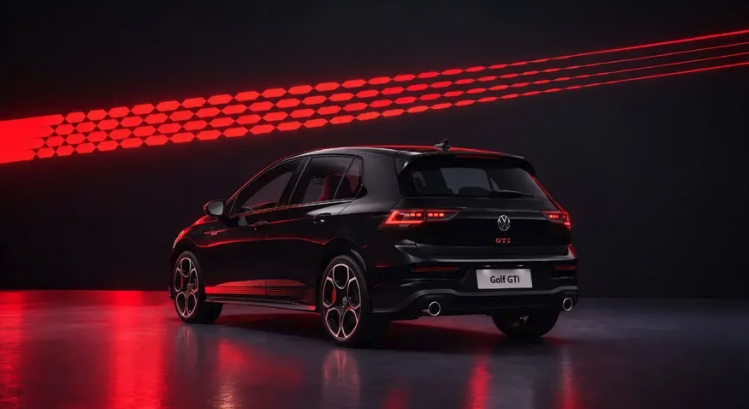 골프 GTI 국내 출시 20주년 블랙 에디션 245마력 5,275만원