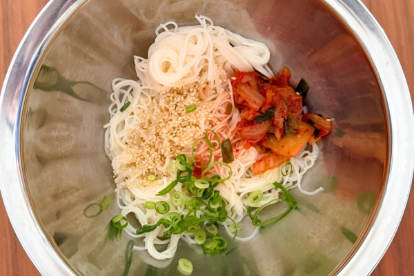 비빔국수 사진 / 온라인 커뮤니티