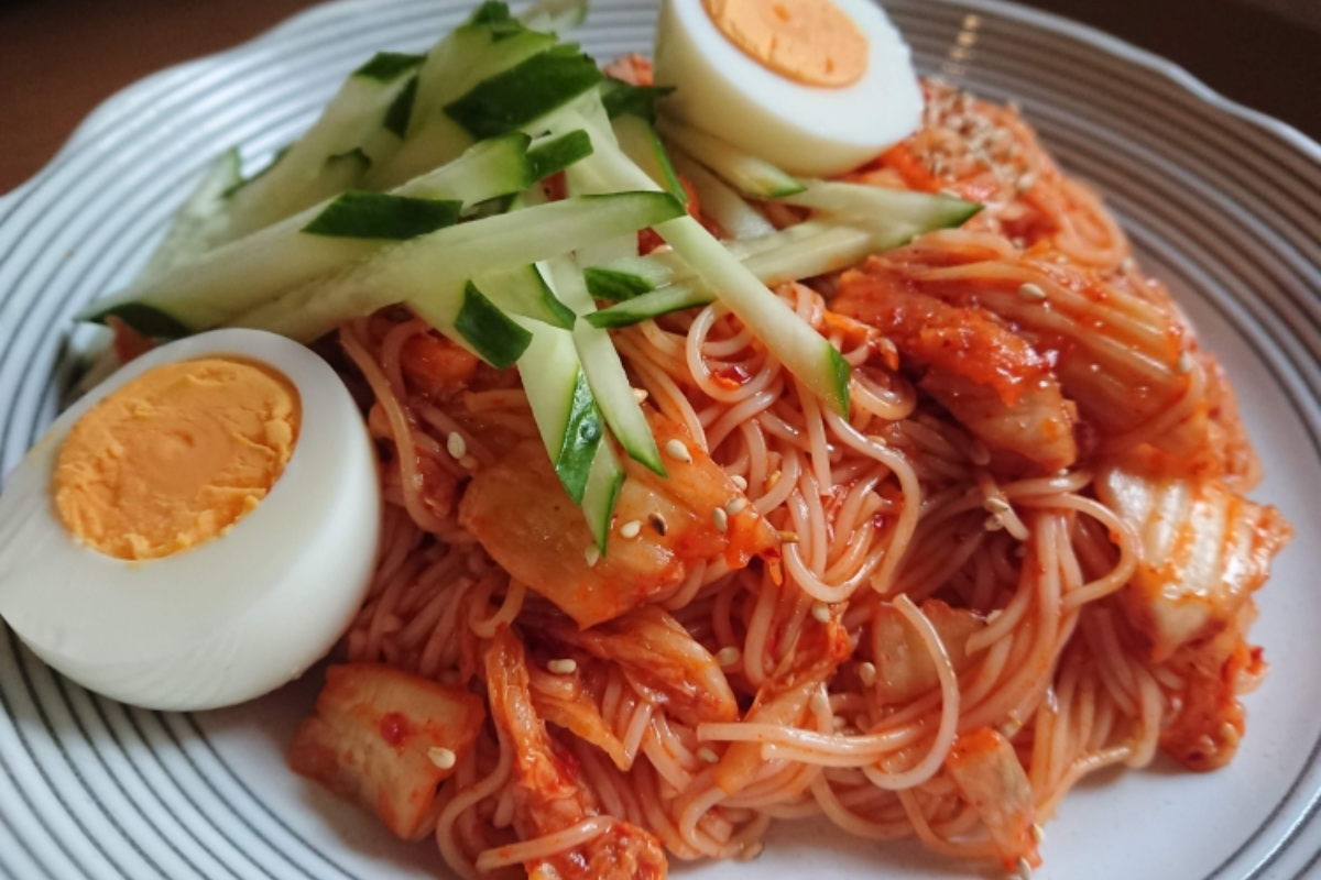 비빔국수 사진 / 온라인 커뮤니티