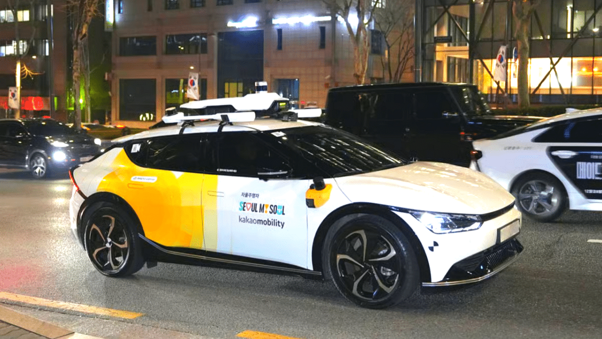 강남 로보택시 가동률 82.5%, 글로벌 1위 웨이모 압도한 카카오의 '이 전략'은? 2 카카오모빌리티 자율주행 서비스 가동률