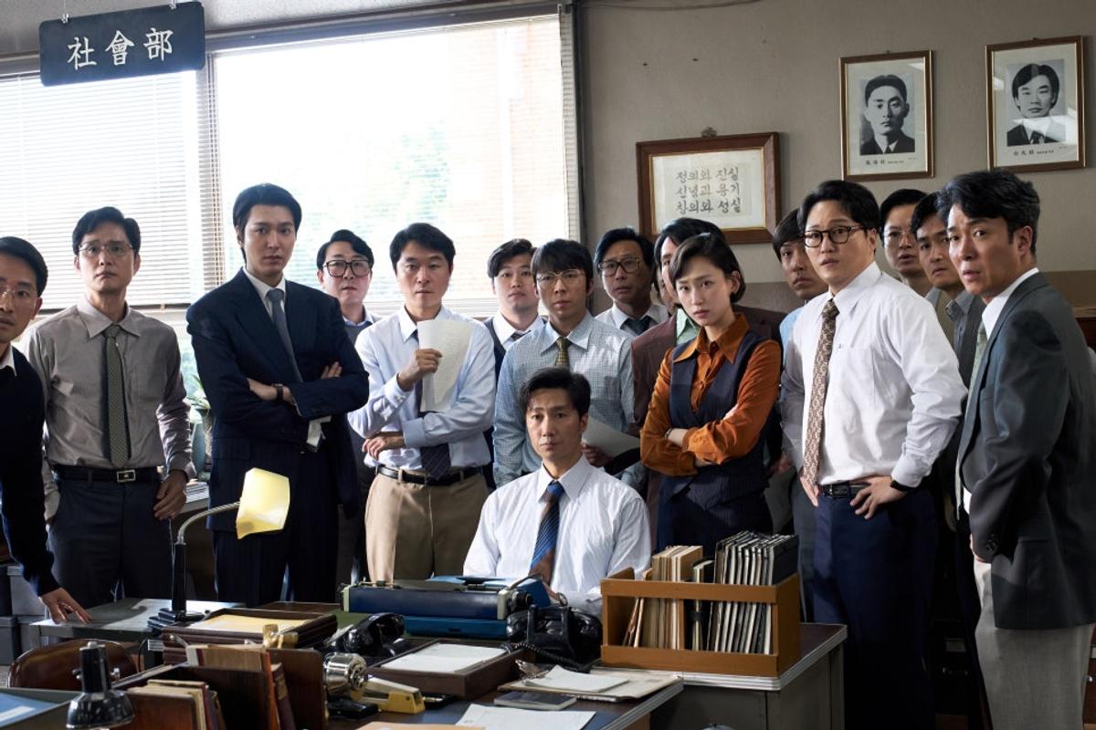 김나희 평론가의 '암살자(들)', “펜으로, 몸으로, 그리고 음악으로” ②