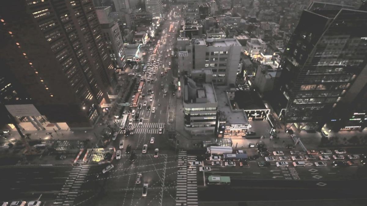 〈담요를 입은 사람〉