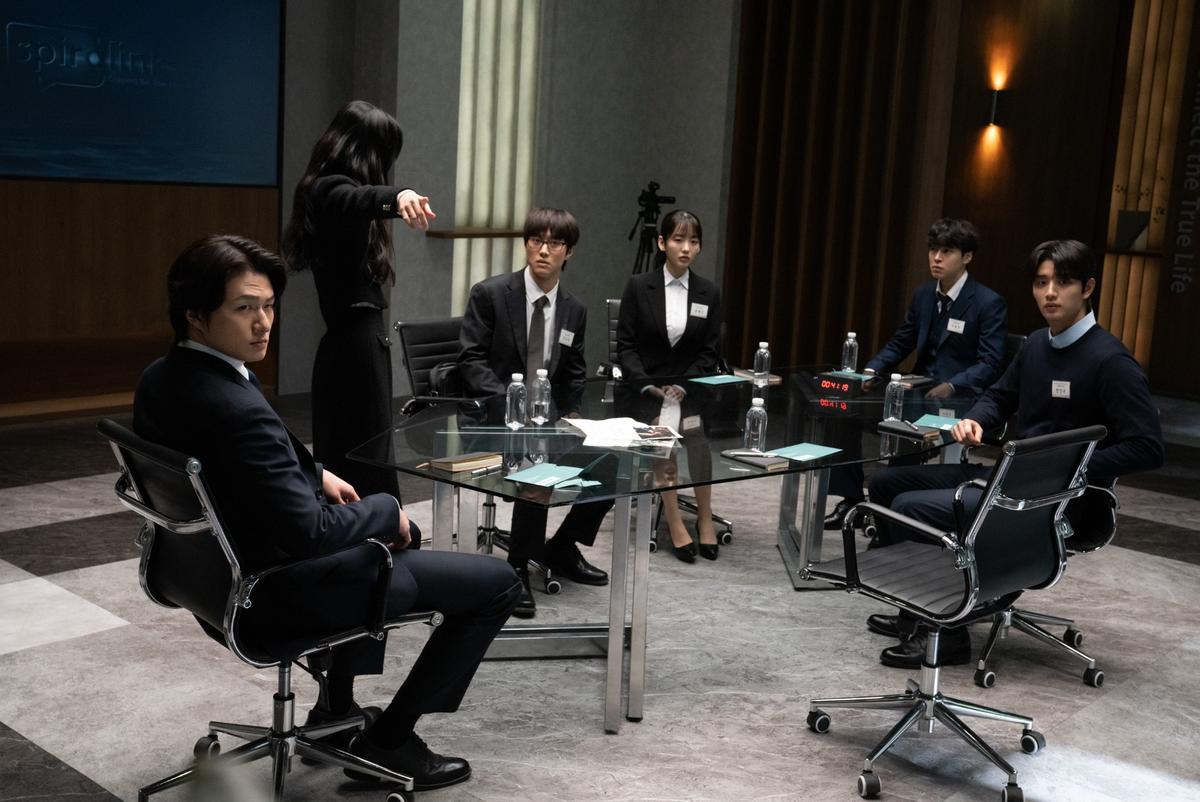 최종면접장에 모인 지원자들이 펼치는 예측 불가 심리전 '최종면접' 11월 극장 개봉