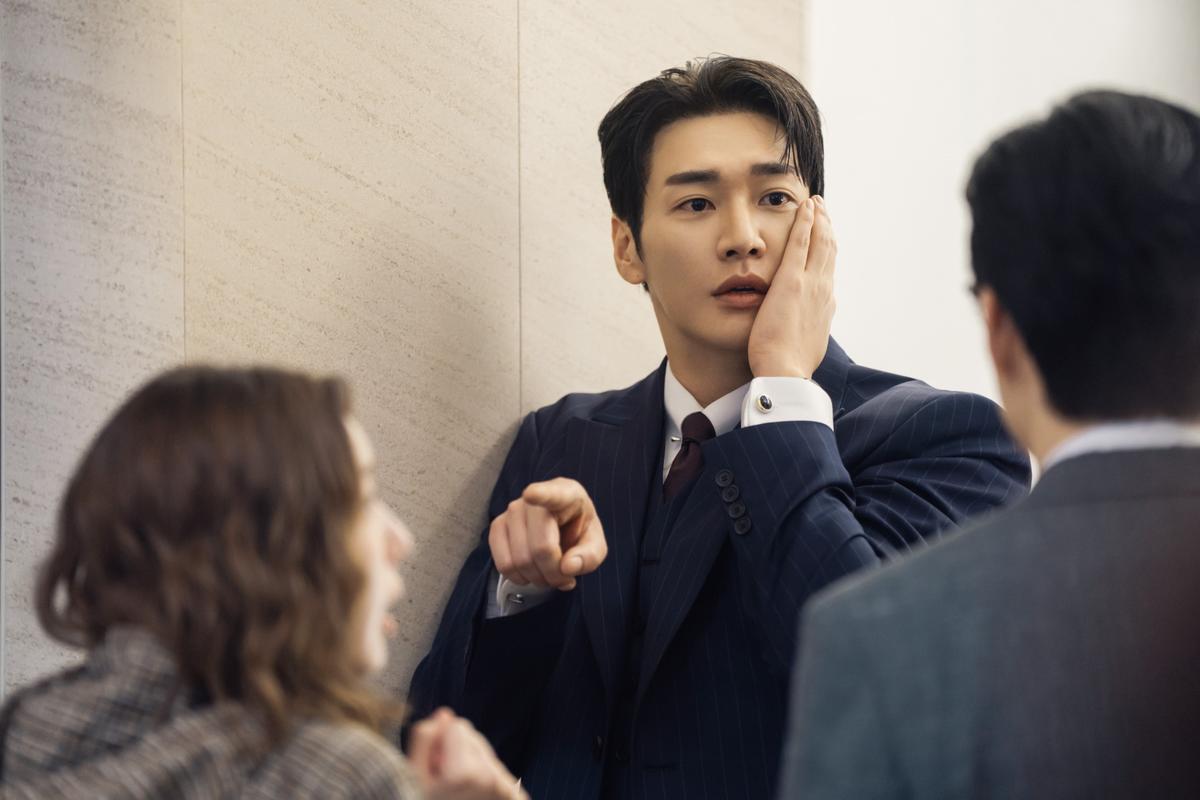 인공 심장 배터리가 방전된 남자 X 전기 능력을 가진 여자의 로맨스... 넷플릭스 '나를 충전해줘' ‘단짠’ 캐릭터 스틸 공개