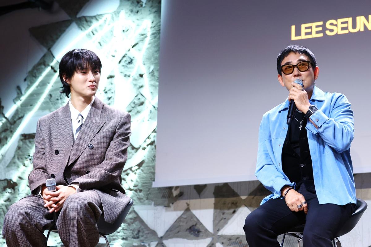 가수 이승철 '데뷔 40주년 기념 앨범 음감회' 우즈와 함