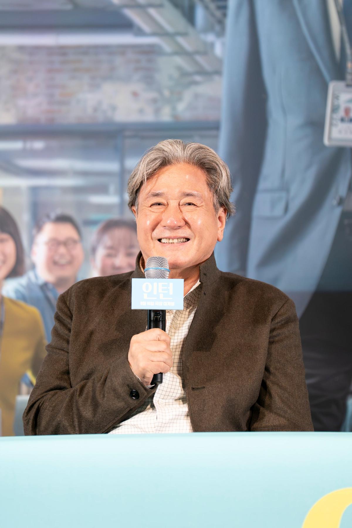 〈인턴〉 기자간담회 현장의 최민식 배우(사진제공=워너브러더스코리아㈜)
