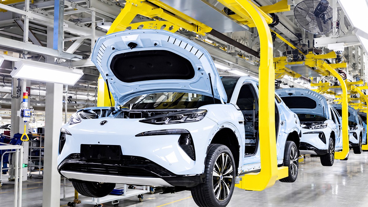 BYD 생산 라인