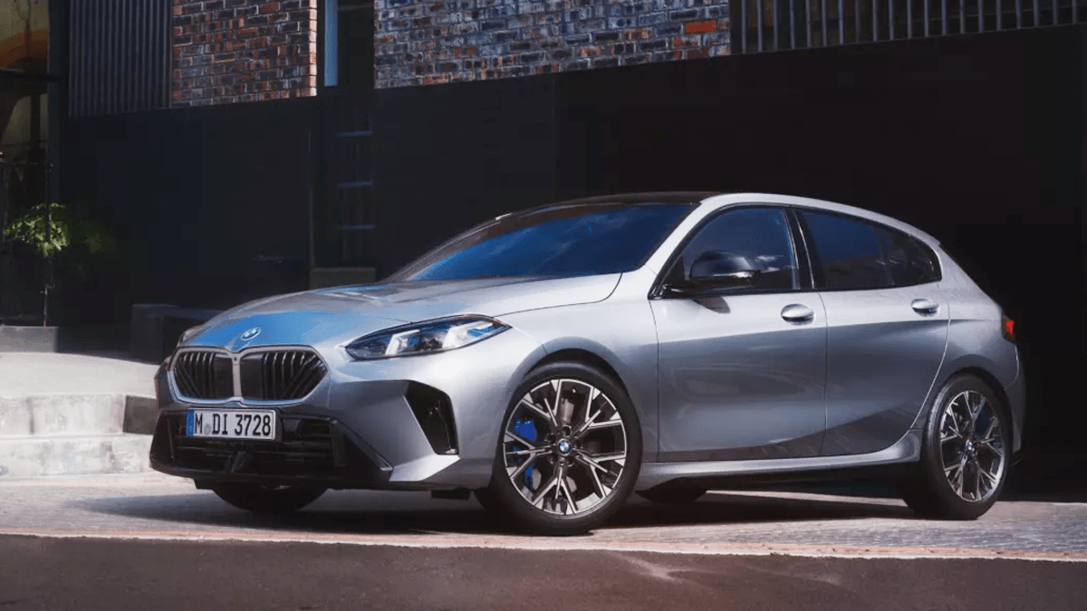 BMW 120 / 사진=BMW