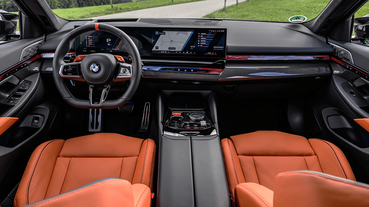 BMW 뉴 M5 투어링 실내 / 사진=BMW