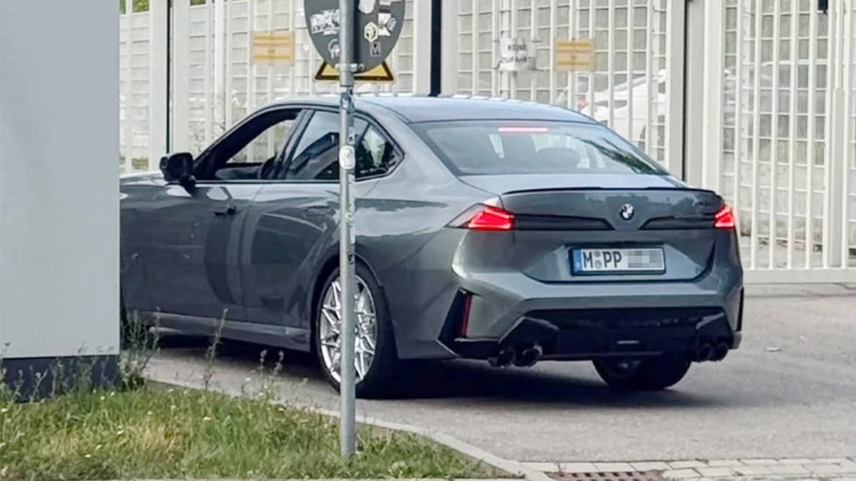 BMW 3시리즈 G50 후면