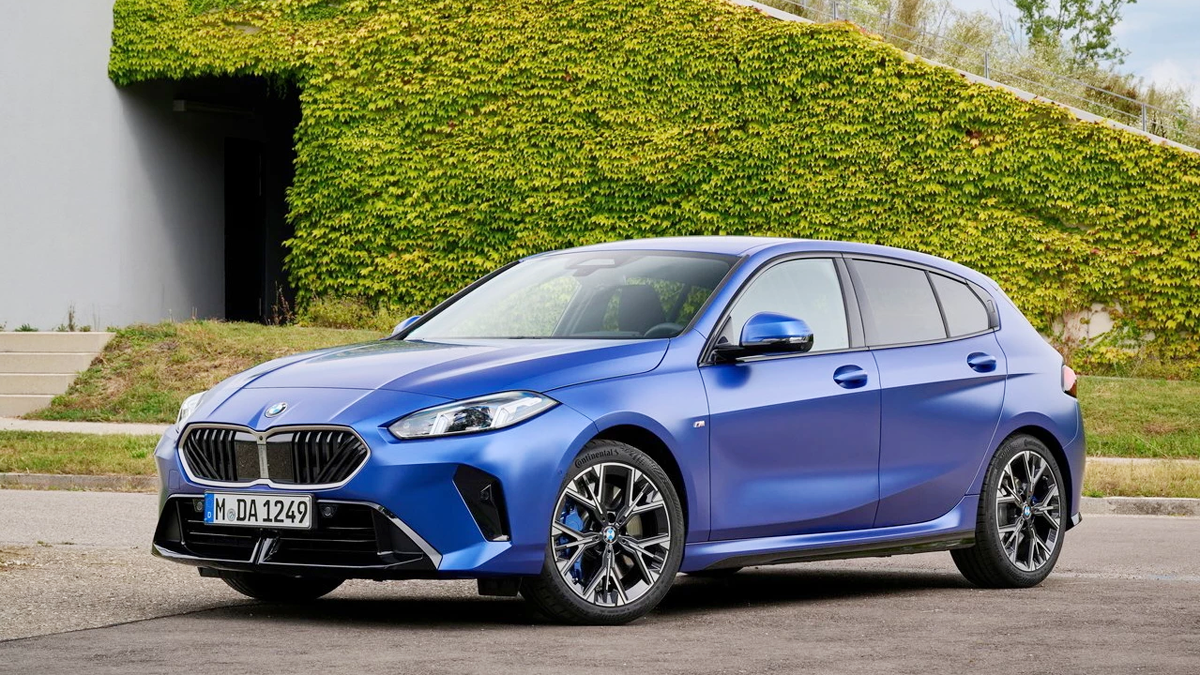BMW 120 / 사진=BMW