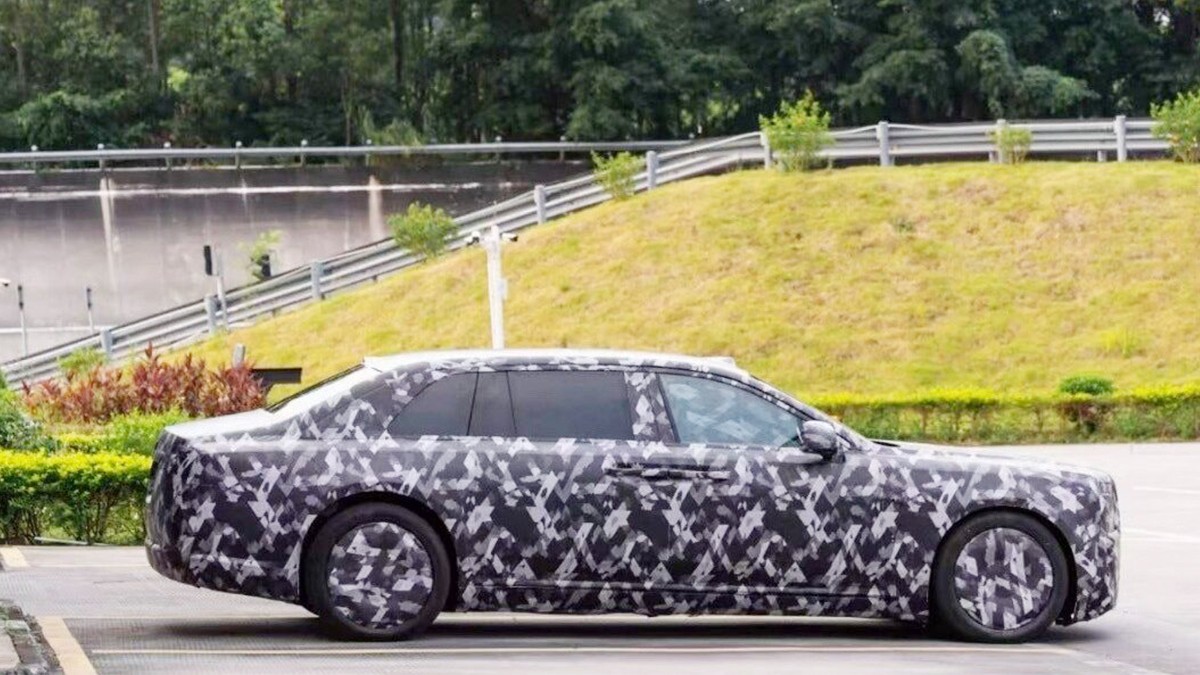 BYD 럭셔리 브랜드 양왕 초대형 세단 
