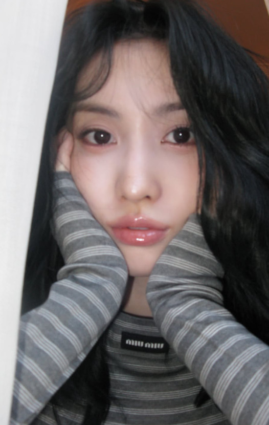 / Momo\'s SNS account
