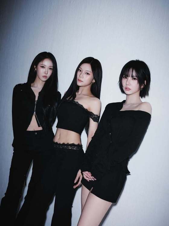 / SNS photo