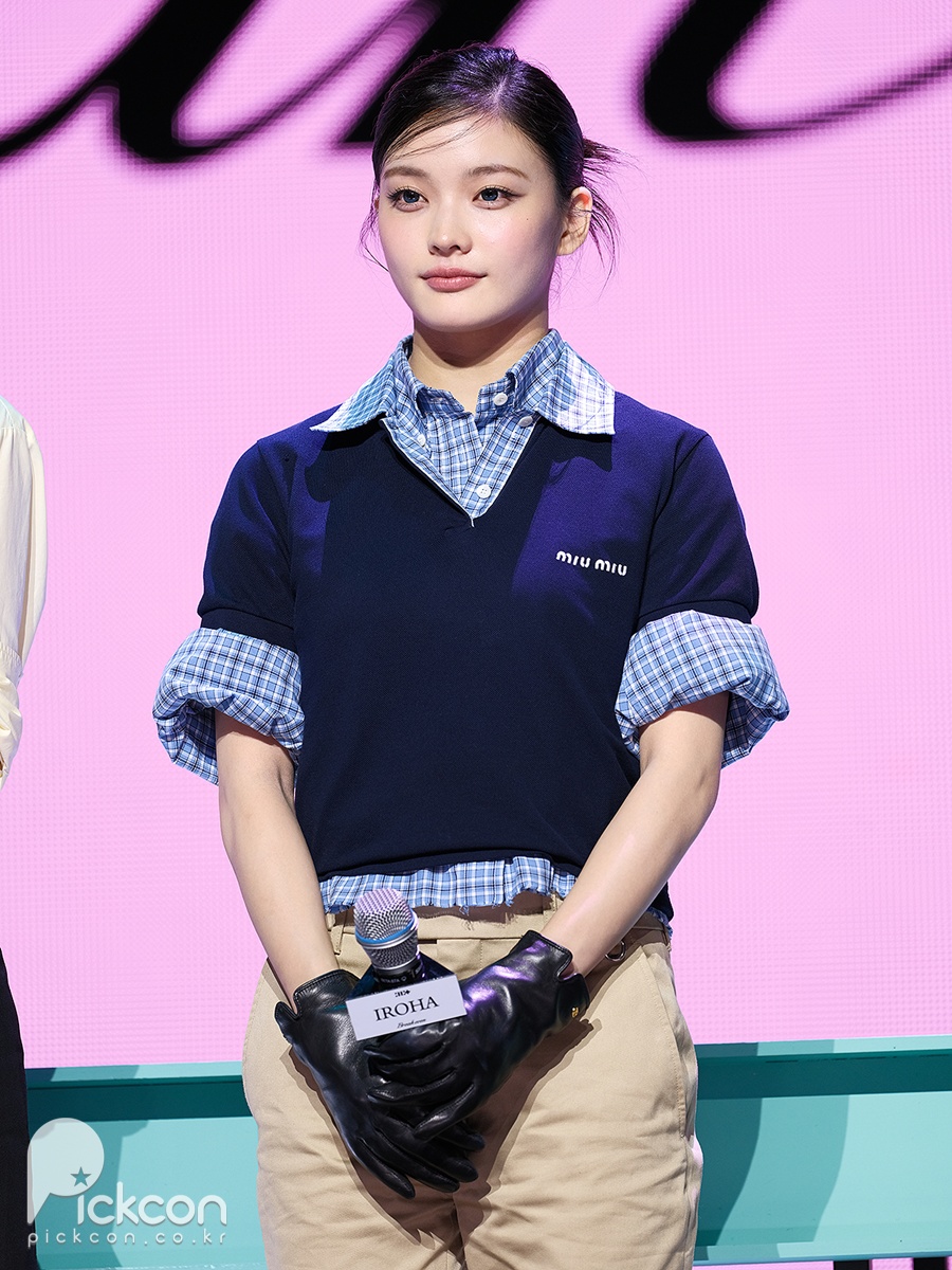 아일릿 이로하, 제대로 각 잡힌 포즈 (포토)