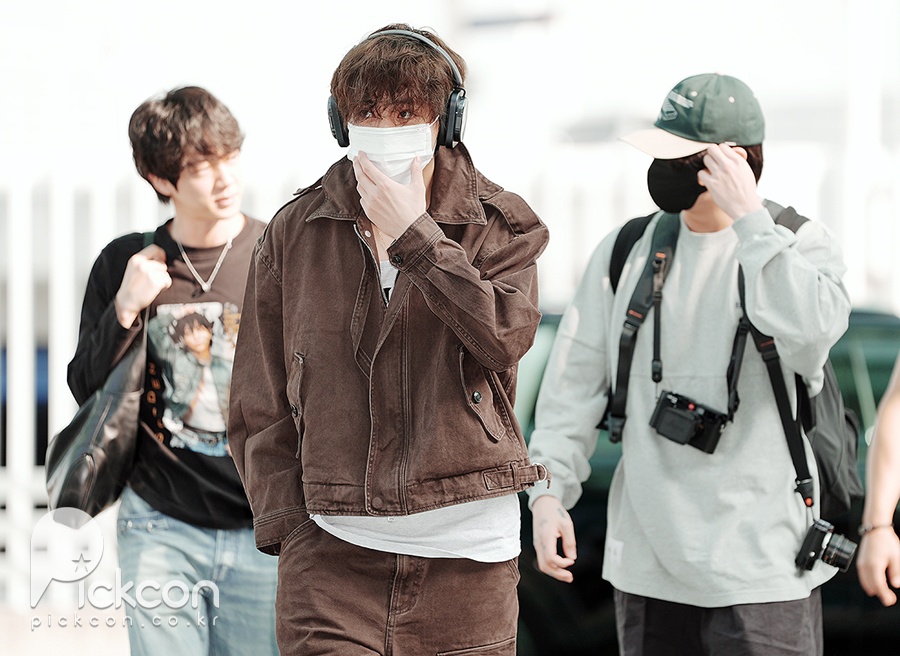 방탄소년단 뷔, 잘생김이라는 게 숨긴다고 숨겨지는 것도 아니고 (포토)