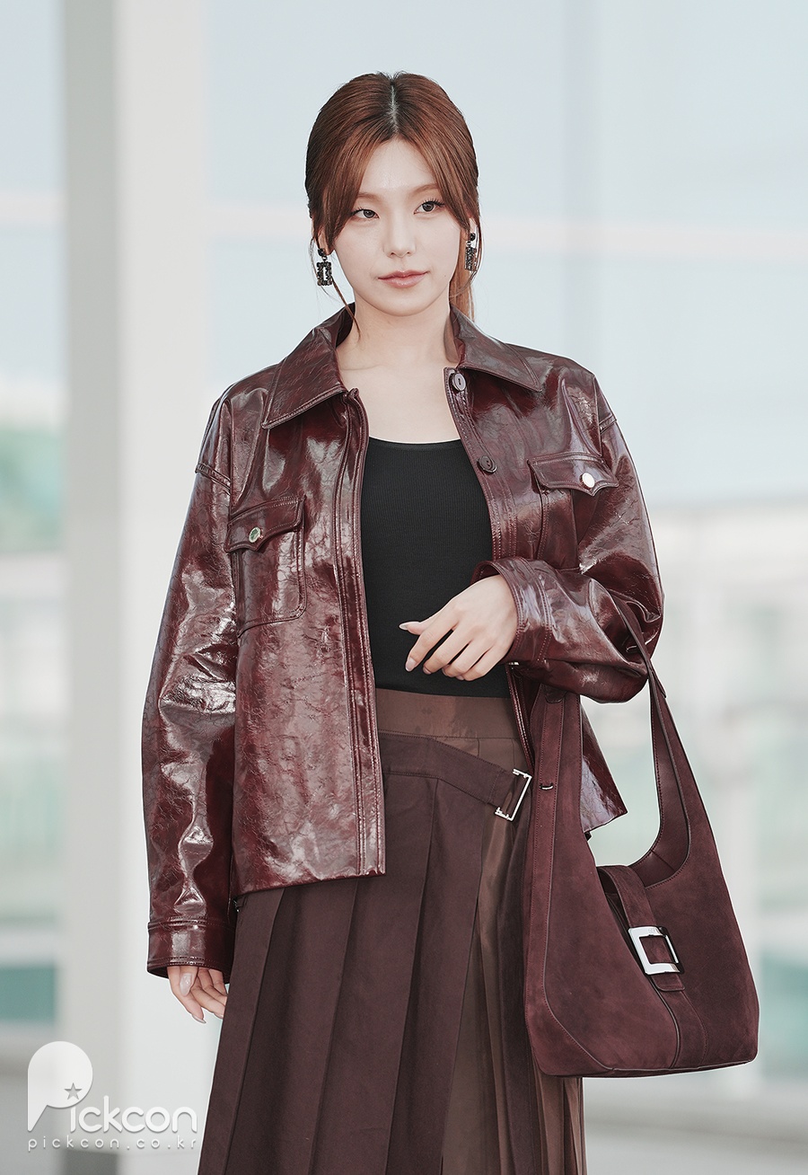 예지 공항패션 / 사진: 픽콘DB