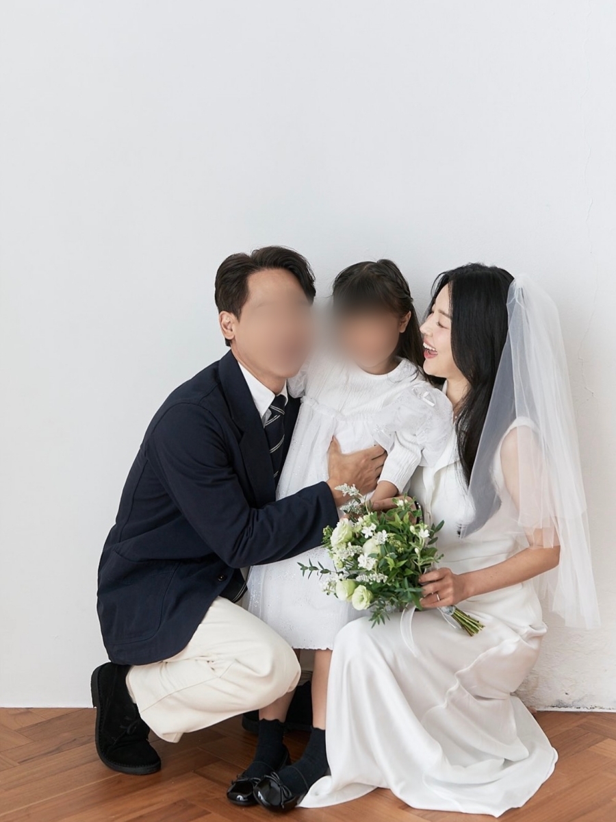한지혜, 결혼 16년차 '검사' 남편과 행복 가득 가족…\
