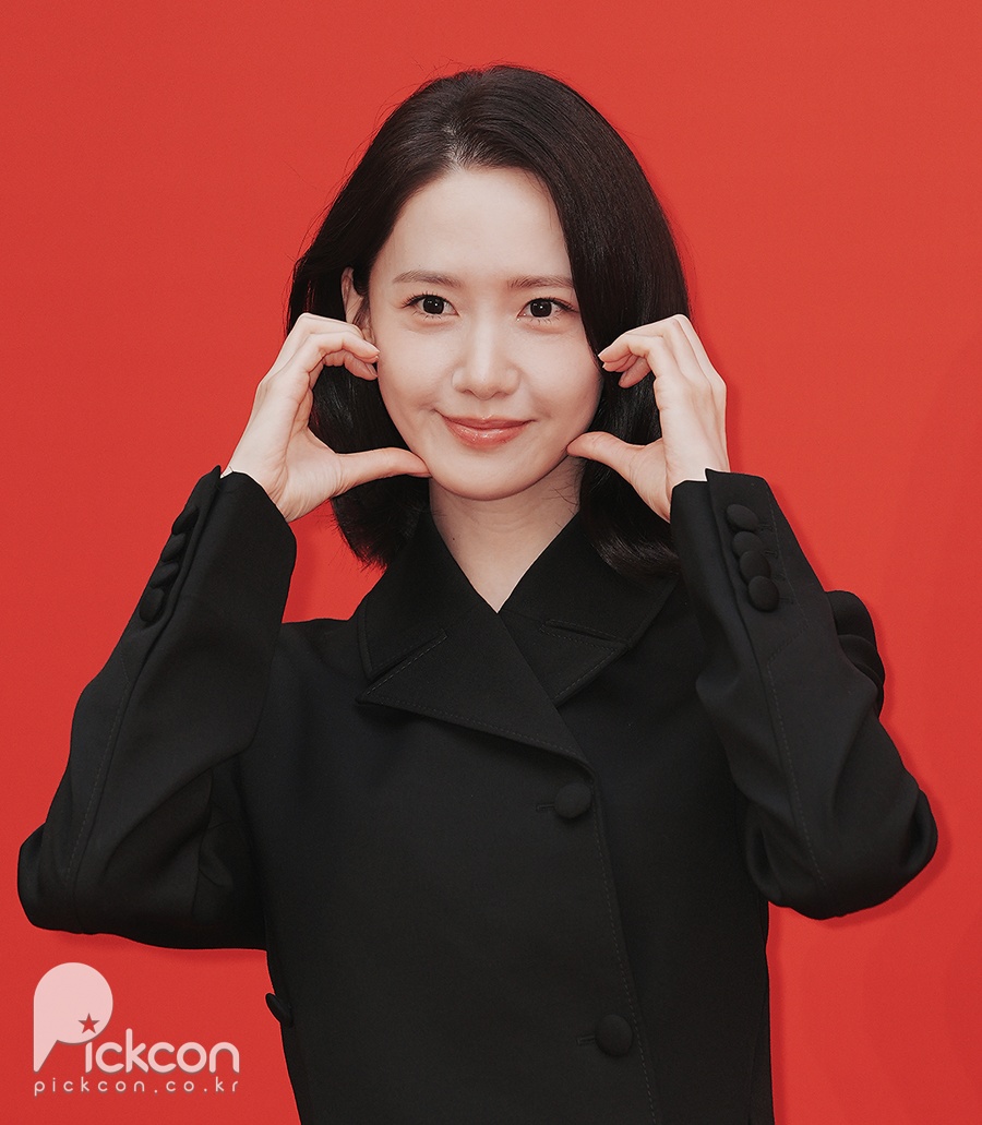 임윤아, 블랙 슈트에 단발…너무 좋은 느낌을 주네요 (포토)