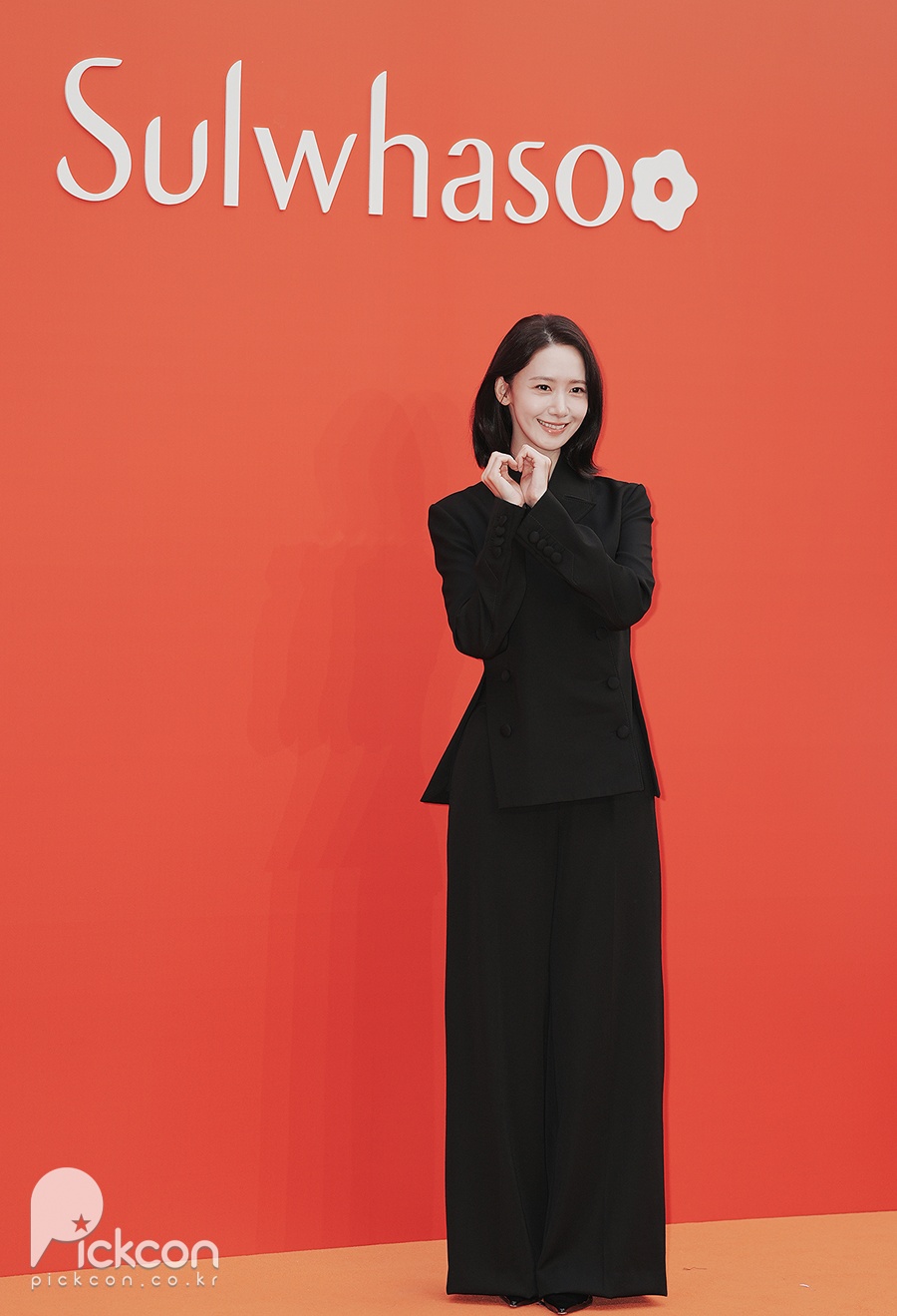 임윤아, 블랙 슈트에 단발…너무 좋은 느낌을 주네요 (포토)