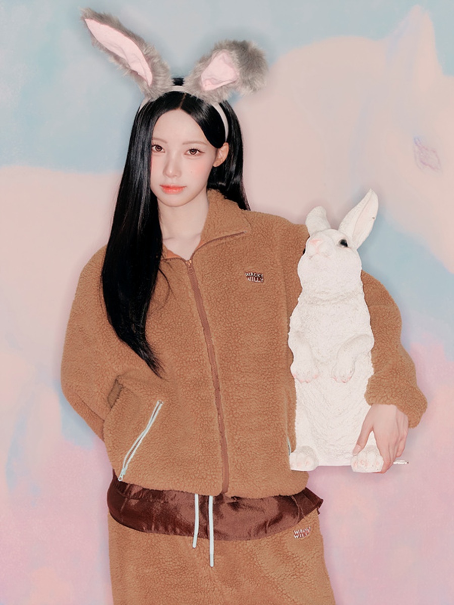 리센느 원이, 동화 속 한 장면 같은 분위기…윈터 스타일링 제안 [화보]