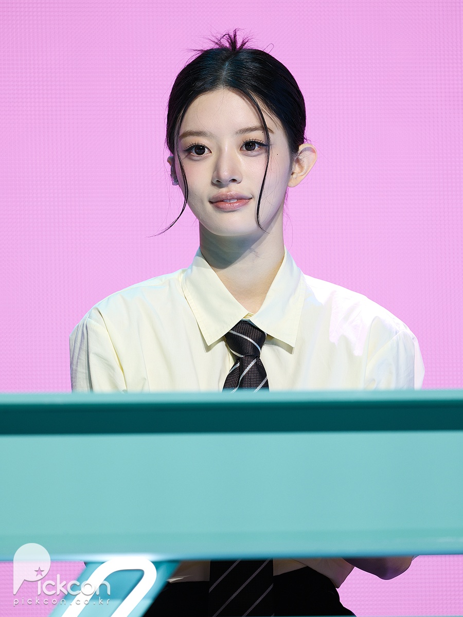 아일릿 민주, 체포 당하고 싶은 비주얼 (포토)