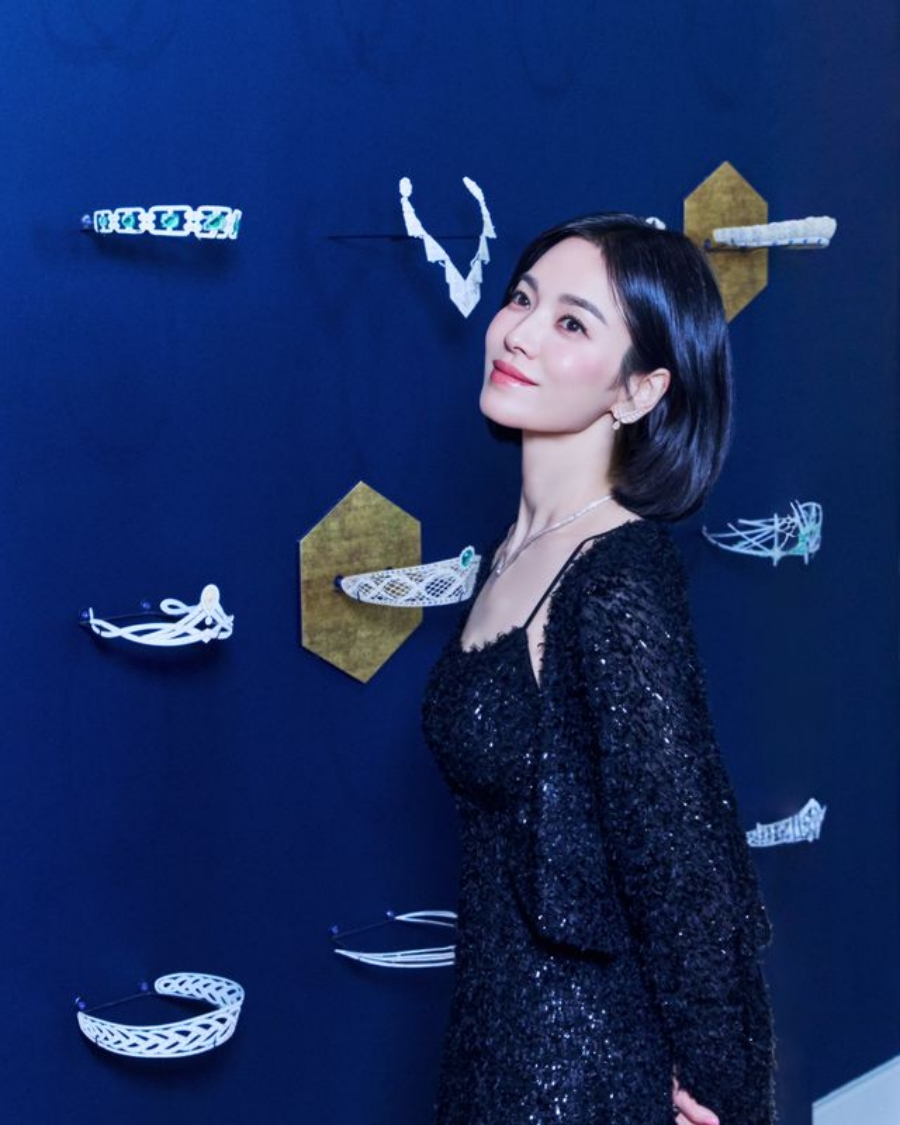 티아라 쓴 송혜교, 국보급 미모에 여왕 아우라