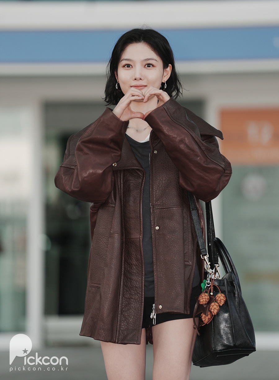 김유정, 시크한 언니美→웃는 순간 아기 공주님 (포토)