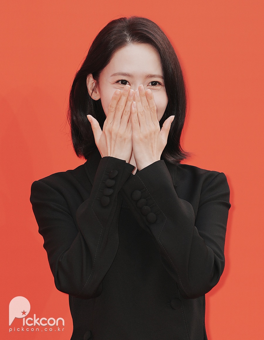 임윤아, 블랙 슈트에 단발…너무 좋은 느낌을 주네요 (포토)