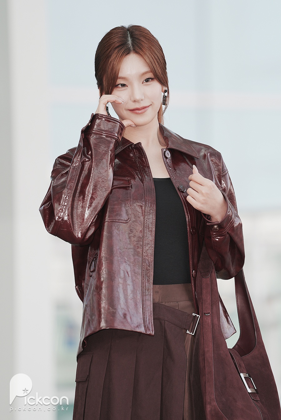 ITZY 예지, 버건디로 물든 가을 여신 (포토)
