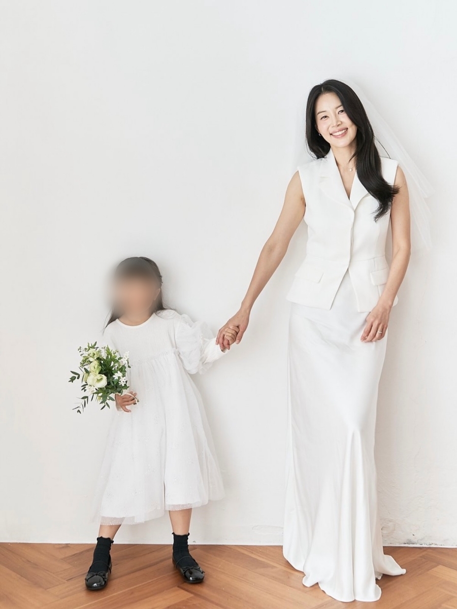 한지혜, 결혼 16년차 '검사' 남편과 행복 가득 가족…\