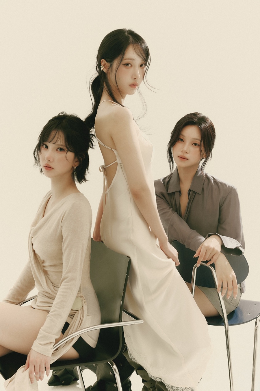 여자친구 출신 은하·신비·엄지, 언코어와 전속계약…'비비지' 팀명 협의 불발